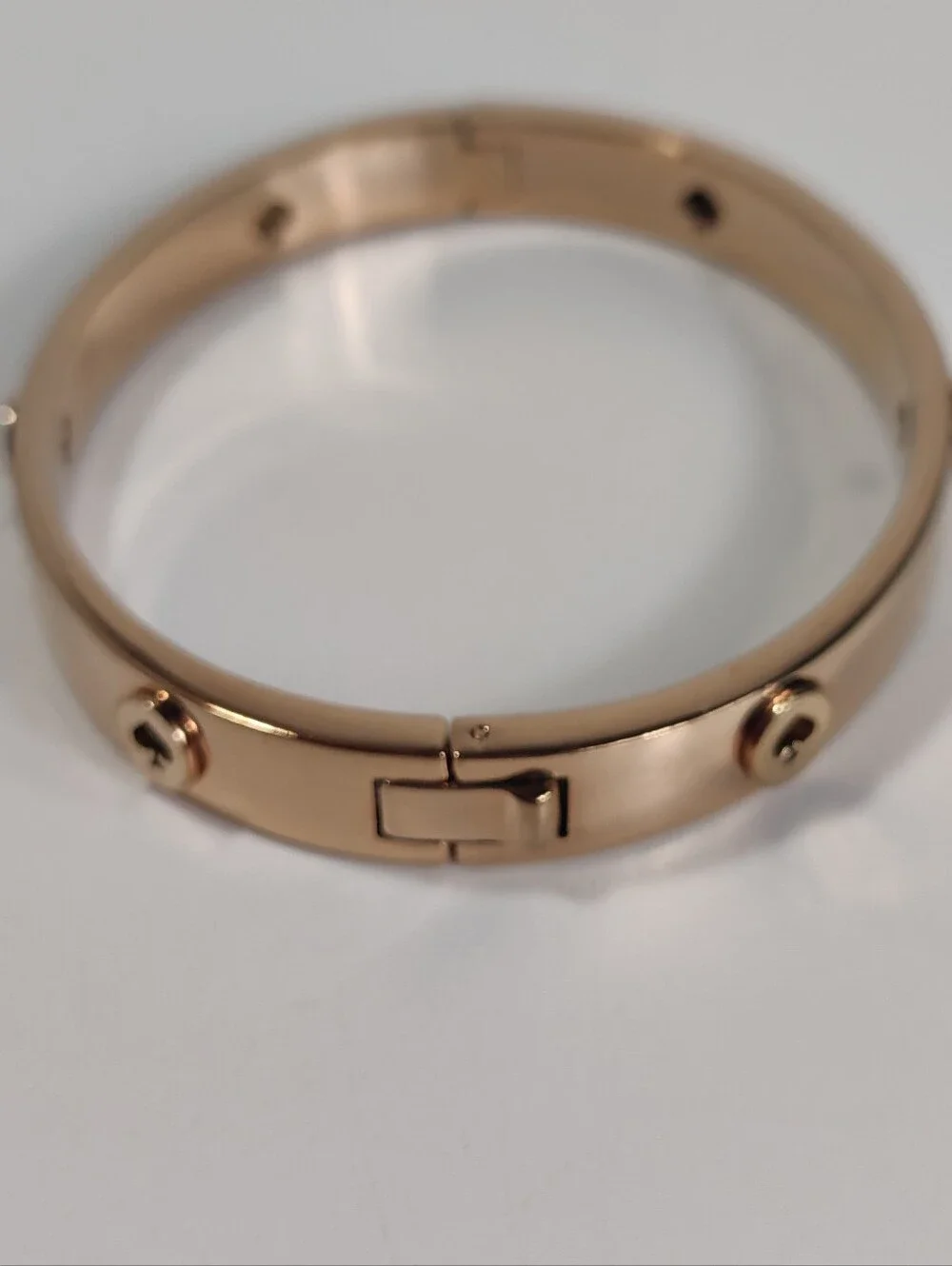 Kate Spade New York Spot The Spade Rose Gold Tone Studded Bangle Bracelet Signed - Picture 7 of 9
